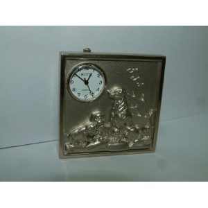 Reloj pequeño de sobremesa